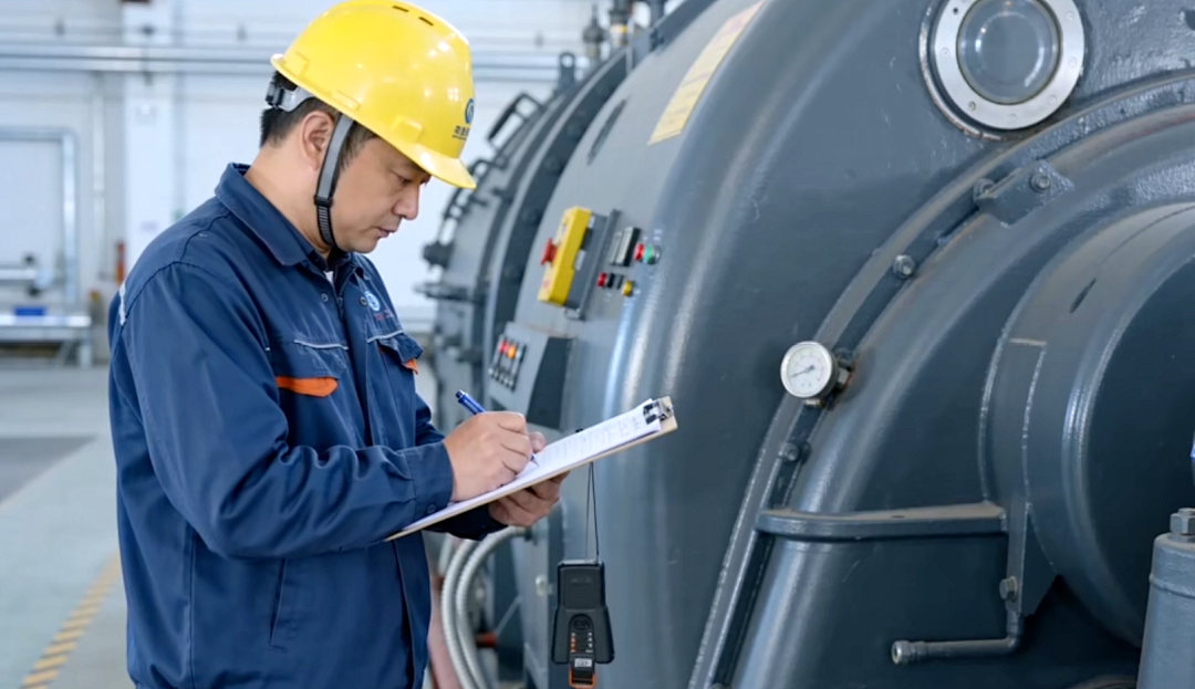 油液在线监测系统如何赋能电厂超临界汽轮机实现智能运维与低碳降本